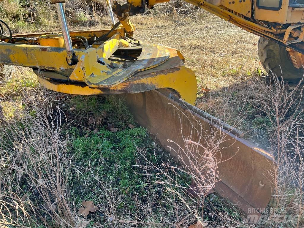 John Deere 672 A Gredere