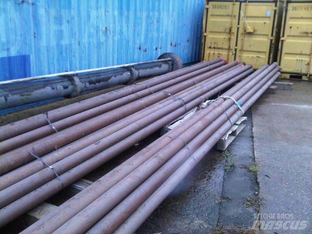  Drill pipes 32' X 4" Echipamente de foraj specializate