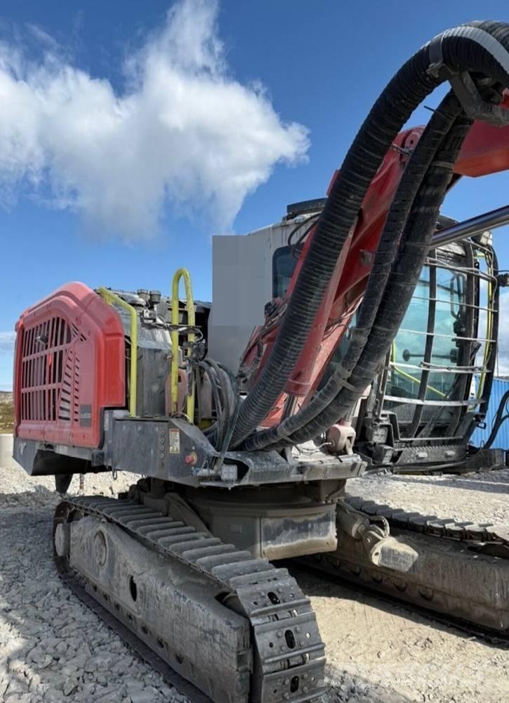 Sandvik DX800i Echipamente de forare la suprafata
