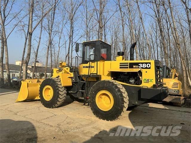 Komatsu WA380 Incarcator pe pneuri
