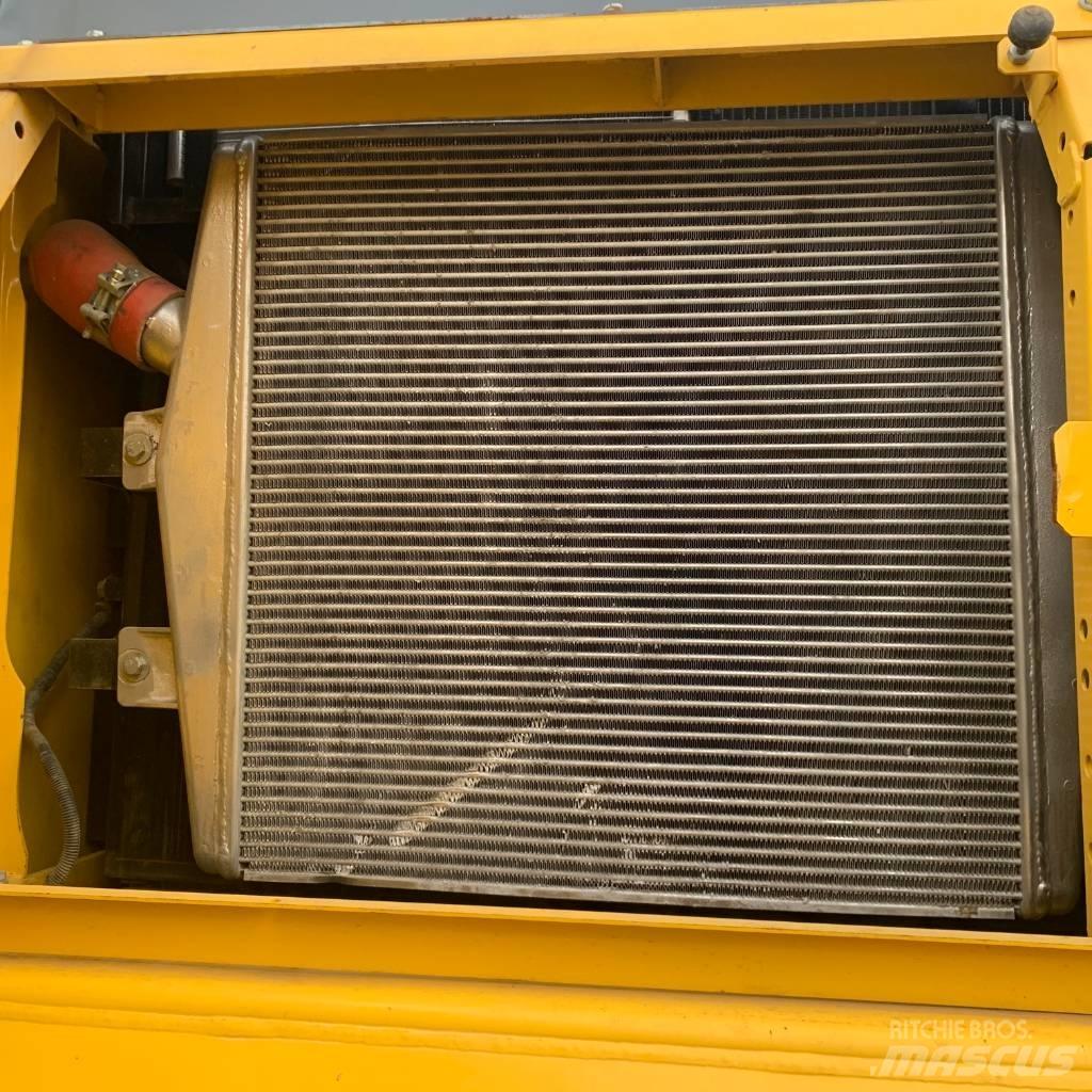 Komatsu PC450-8 Excavatoare pe șenile
