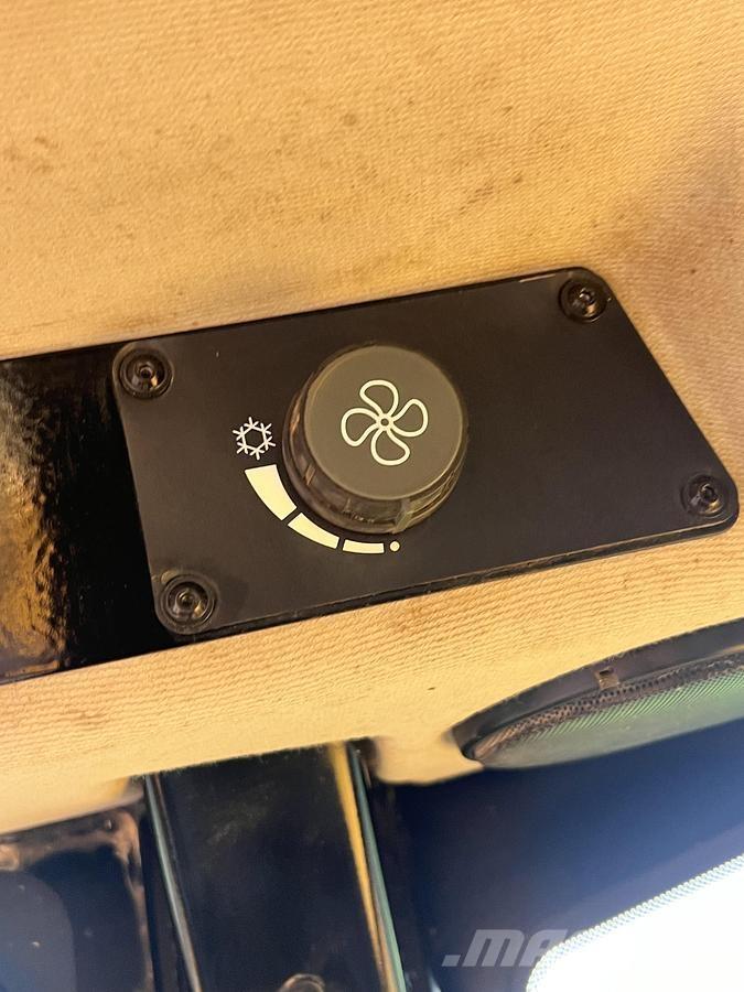 JCB 6T-3 Minitractor de teren