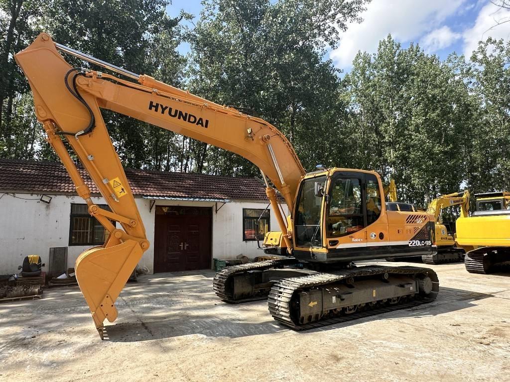 Hyundai 220LC-9S Excavatoare pe șenile
