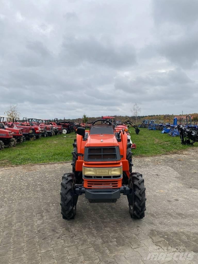 Kubota GT3 Tractoare compacte