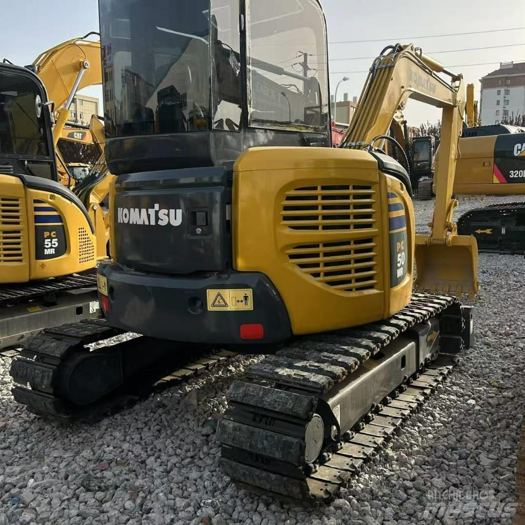 Komatsu 50-2 Excavatoare pe șenile
