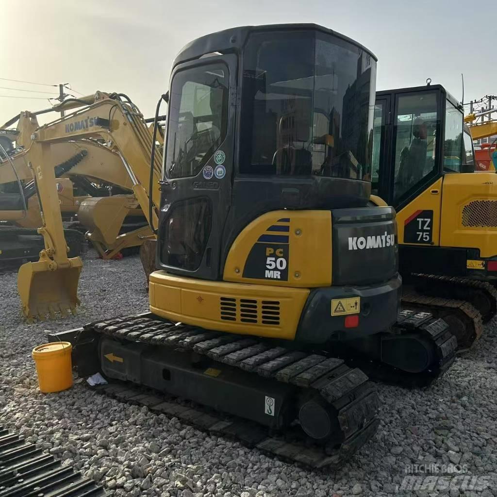 Komatsu 50-2 Excavatoare pe șenile
