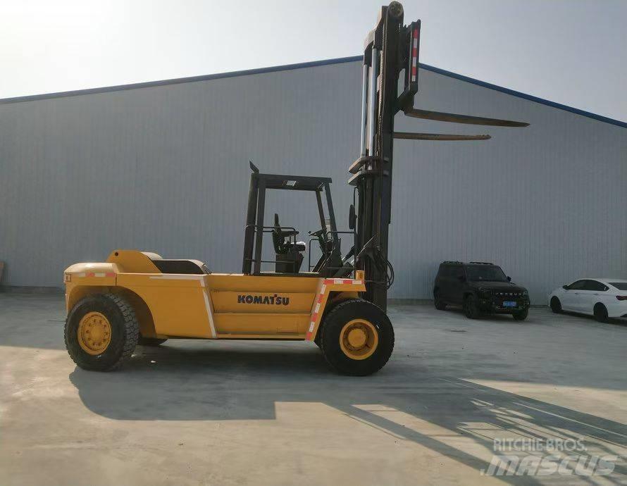 Komatsu FD200 Stivuitoare telescopice