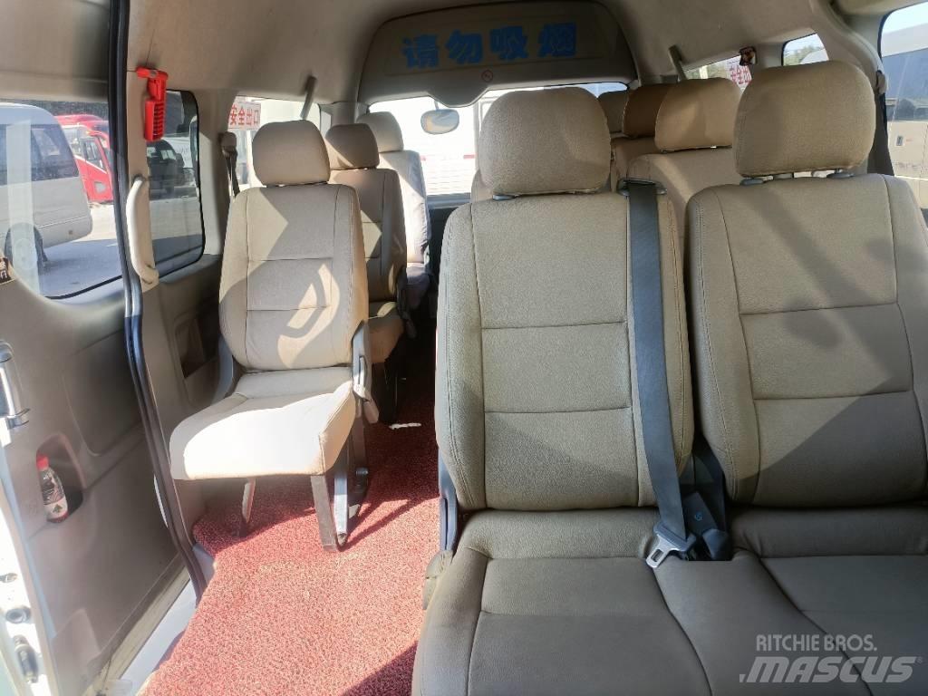 Toyota Hiace Autobuze intercity