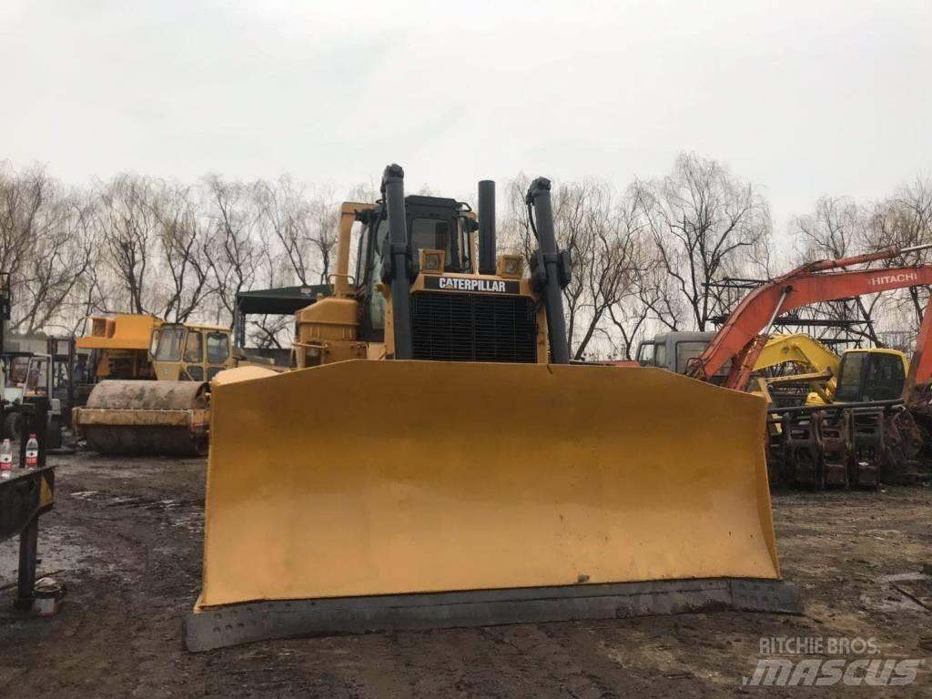 CAT D8N Buldozere pe senile