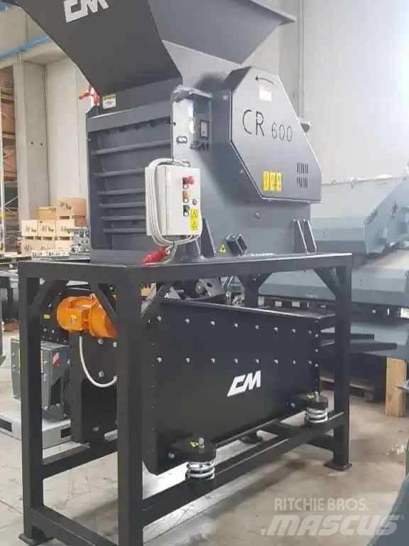 CM CR 600 cupe zdrobitoare
