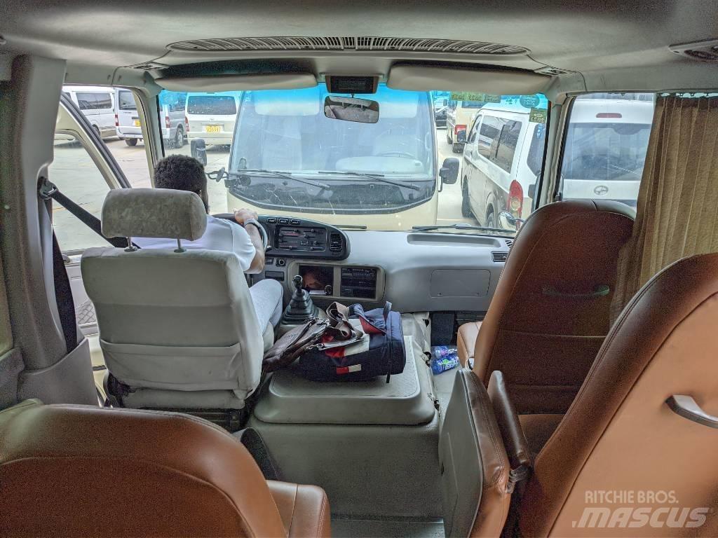 Toyota Coaster Bus Mini autobuze