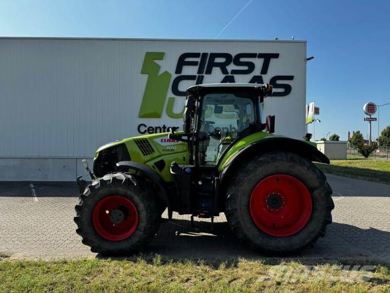 CLAAS AXION 870 Tractoare