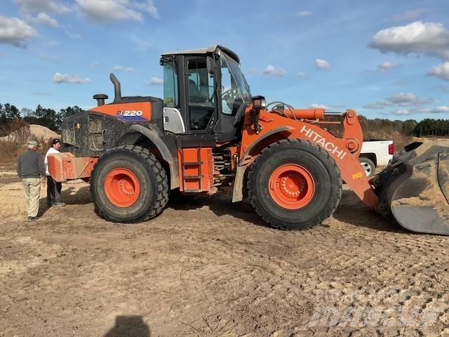 Hitachi ZW 220 Incarcator pe pneuri