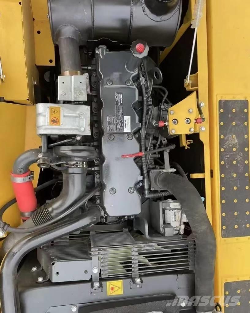 Komatsu PC 240 Excavatoare pe șenile
