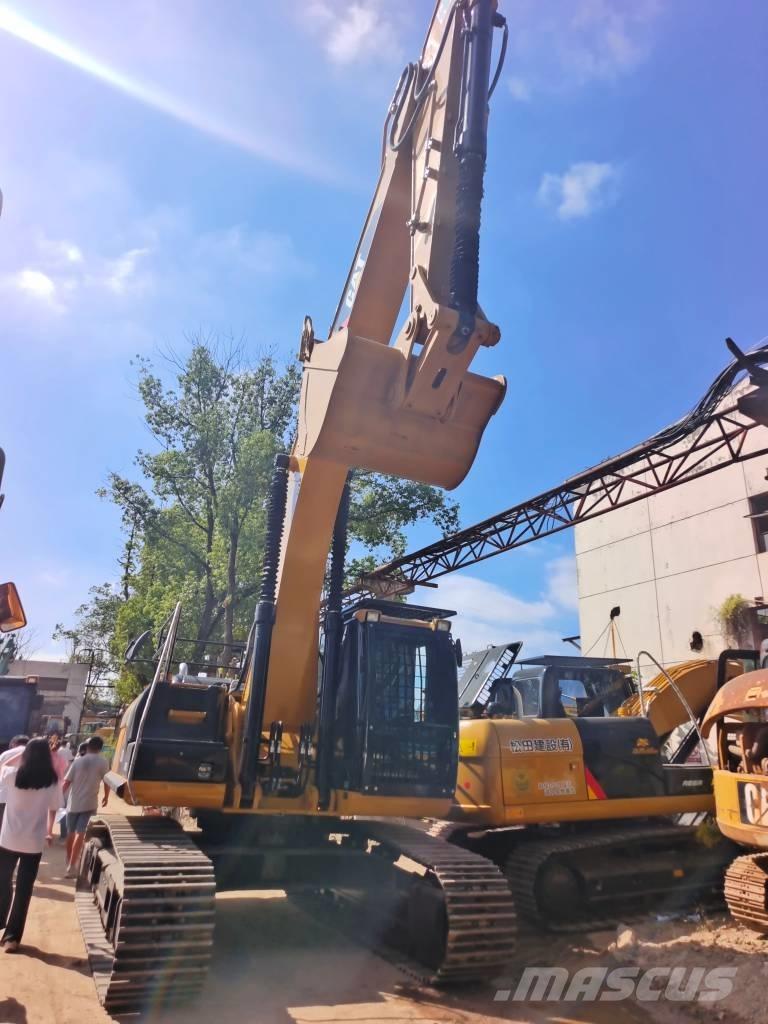 CAT 330 D Excavatoare pe șenile
