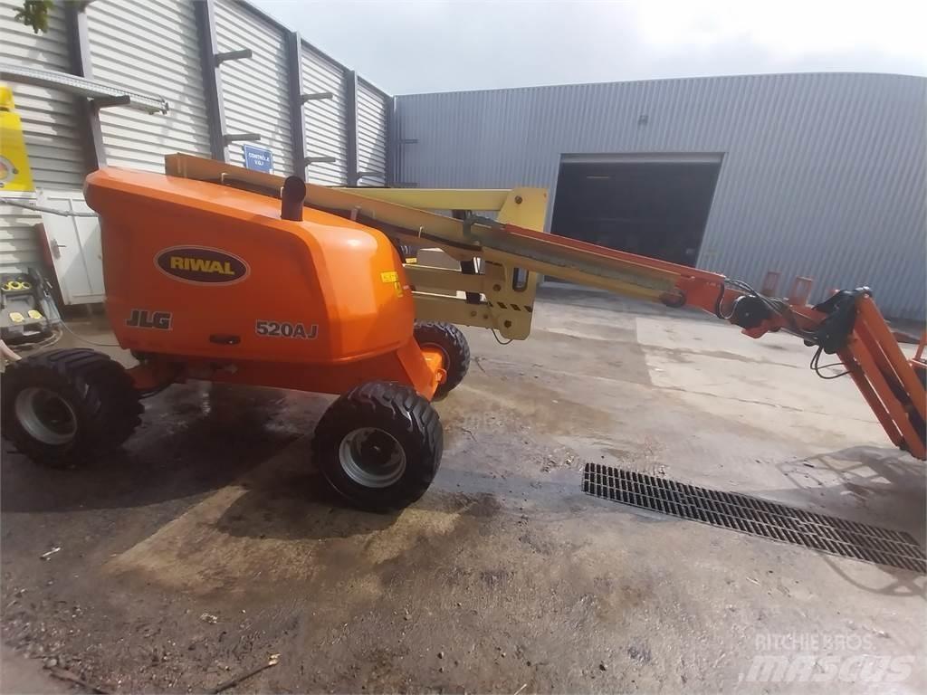 JLG 520AJ Nacele cu brat articulat