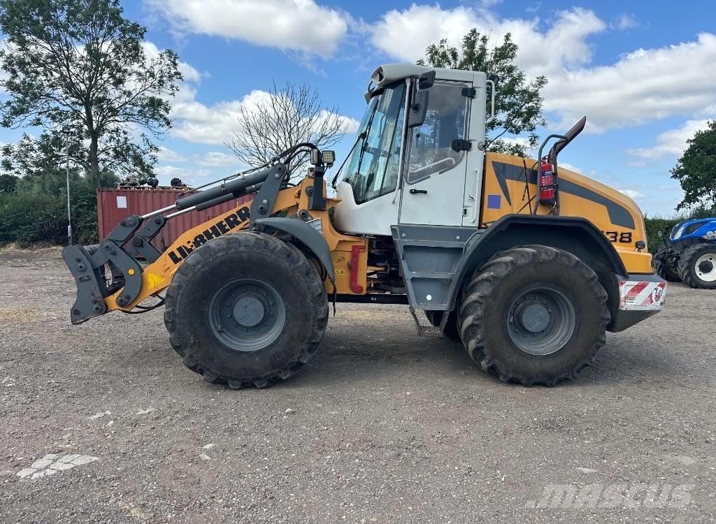 Liebherr L 538 Incarcator pe pneuri