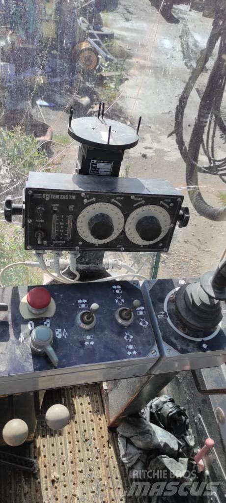 Atlas Copco ROC 812 Echipamente de forare la suprafata