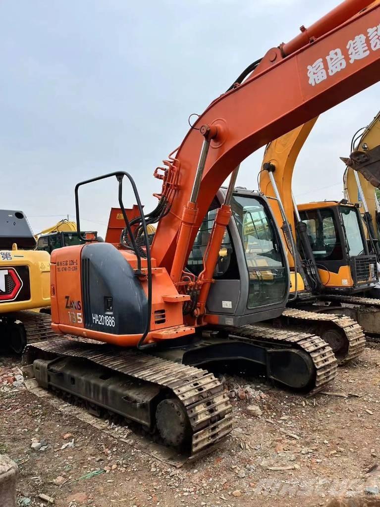 Hitachi ZX 135 US Excavatoare pe șenile
