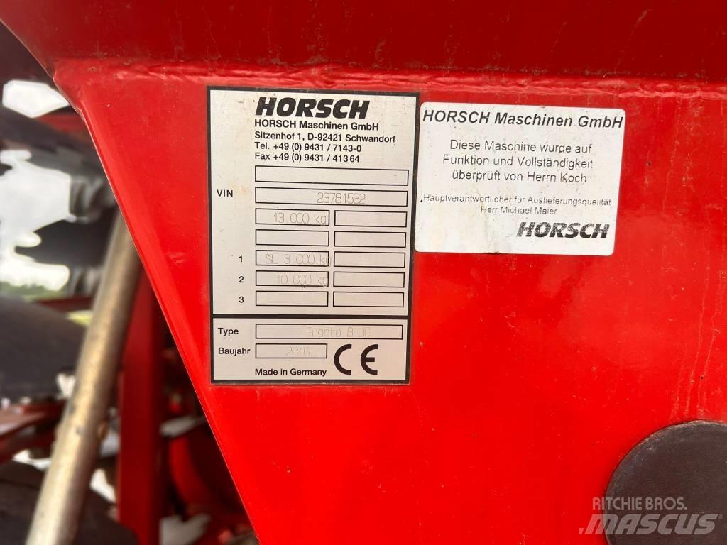 Horsch Pronto 8 DC Perforatoare