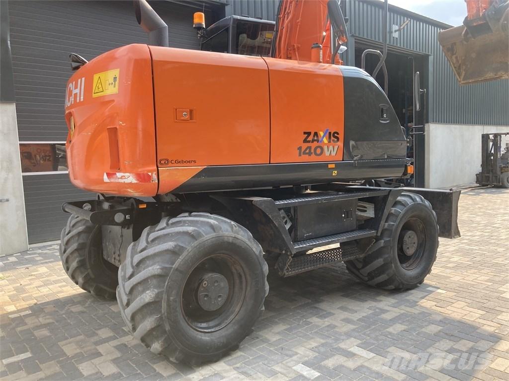 Hitachi ZX 140 W-5 Excavatoare cu roti