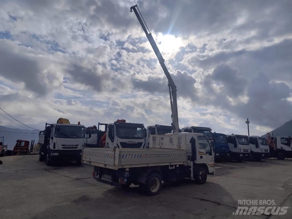 Isuzu NPR77G-5DX Camioane cu macara