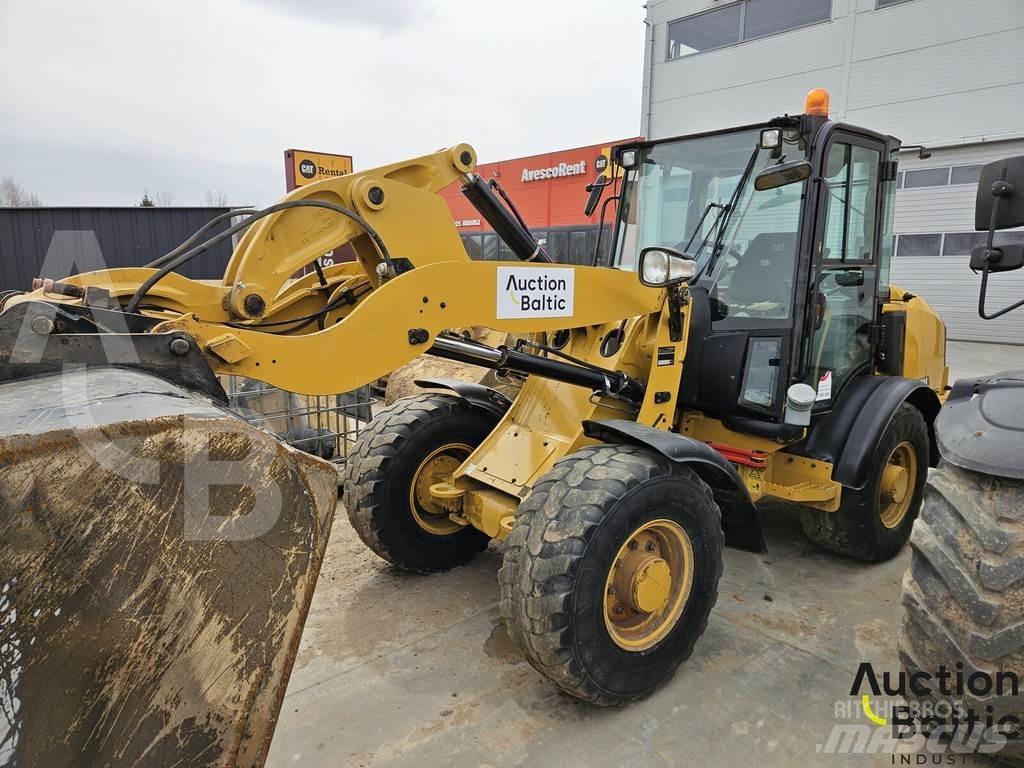 CAT 906 M Incarcator pe pneuri