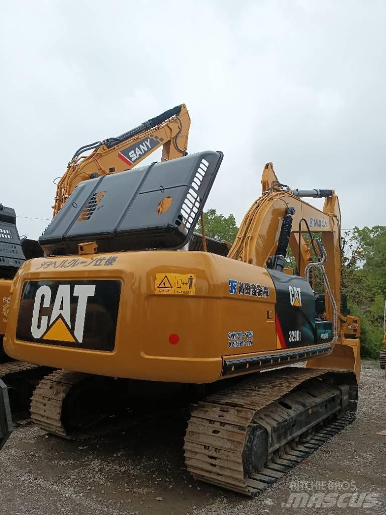 CAT 329 D2 Excavatoare 7t - 12t