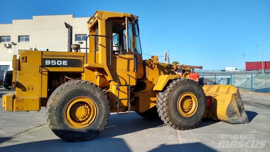 CAT 950E Incarcator pe pneuri