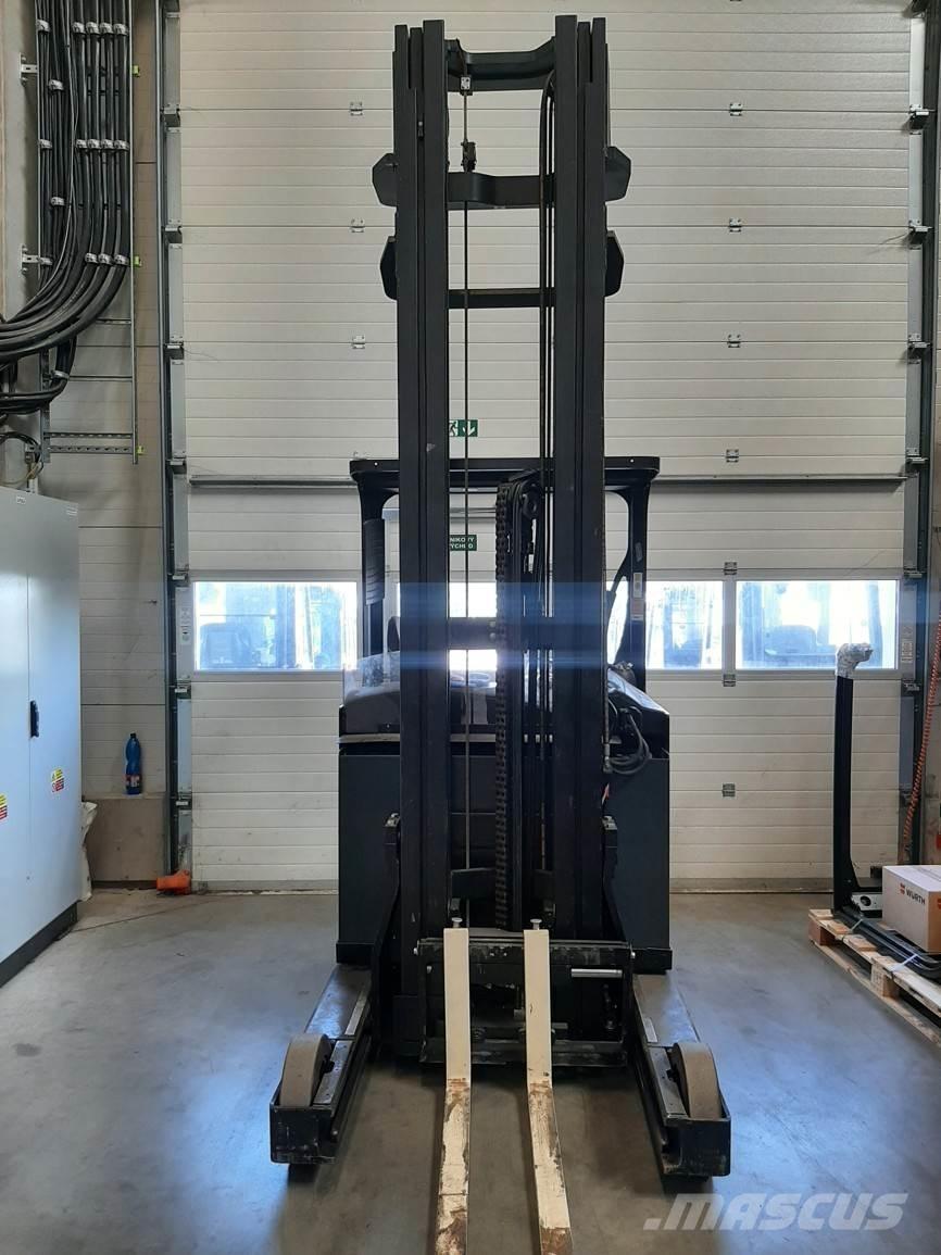 Yale MR16H Stivuitor cu catarg retractabil