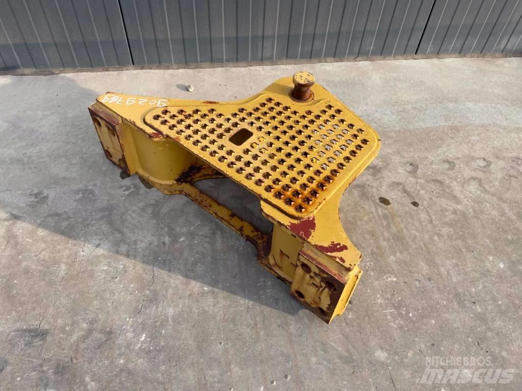 CAT D6K Zugtraverse Alte componente
