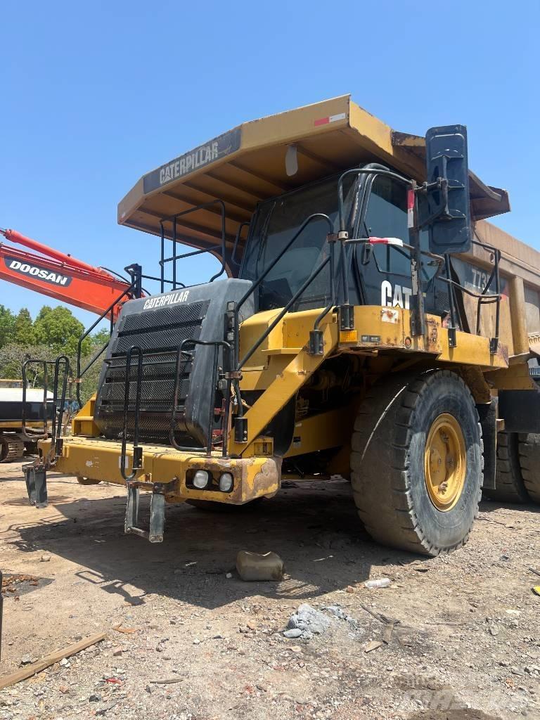 CAT 773 E Camioane cu basculante rigide