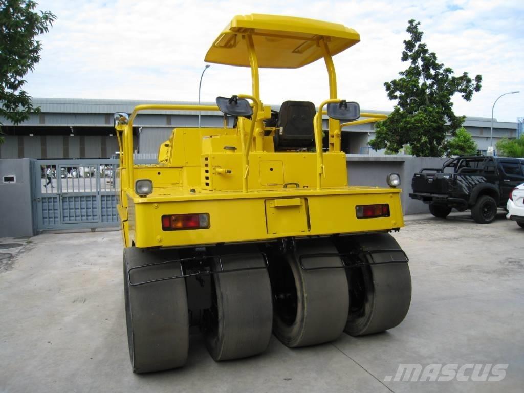 Sakai TZ 701 Cilindri compactori cu roti