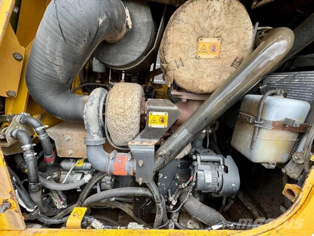 Komatsu D 65 WX-16 Buldozere pe senile