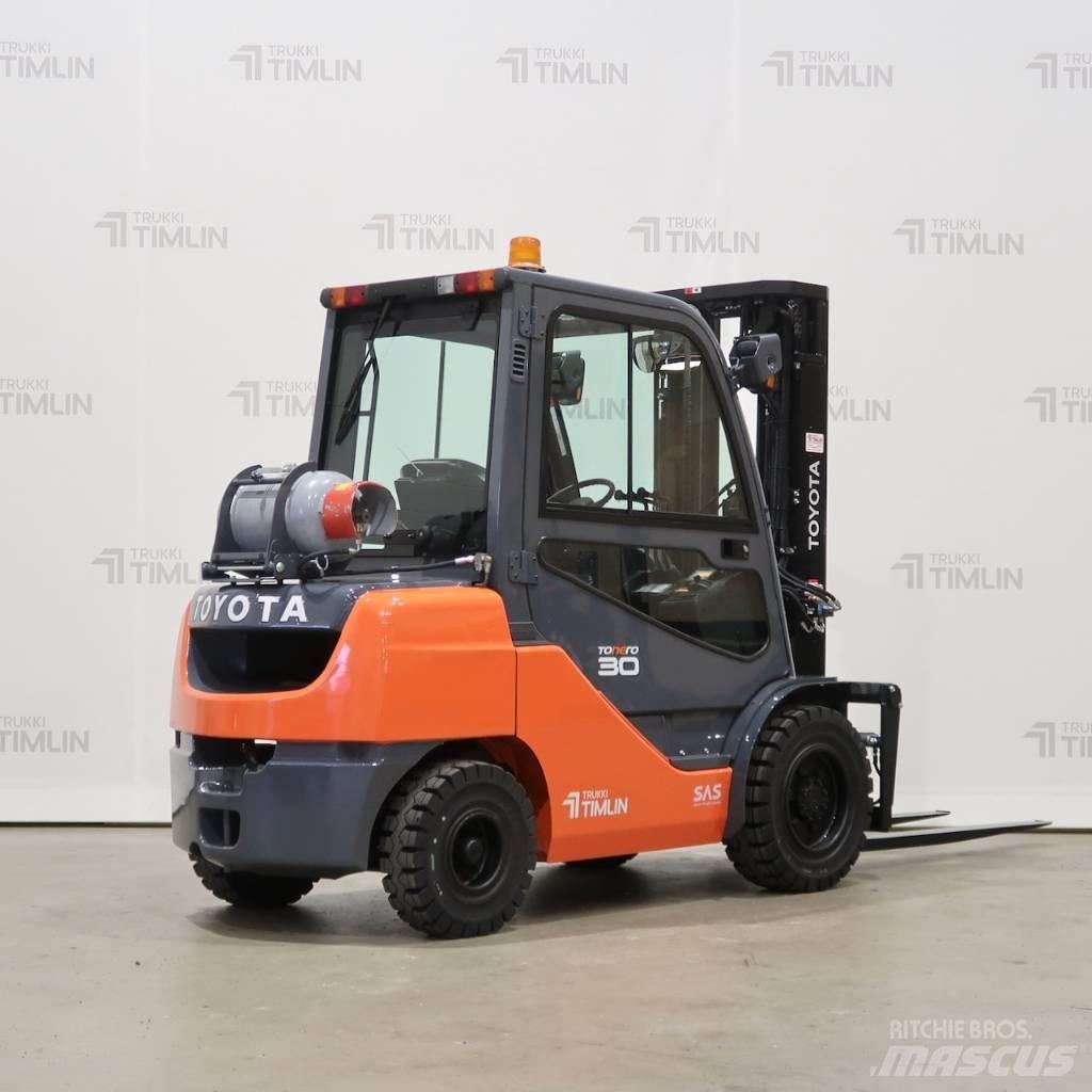 Toyota 02-8FGF30 Stivuitor GPL