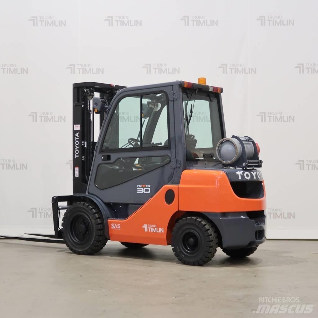 Toyota 02-8FGF30 Stivuitor GPL