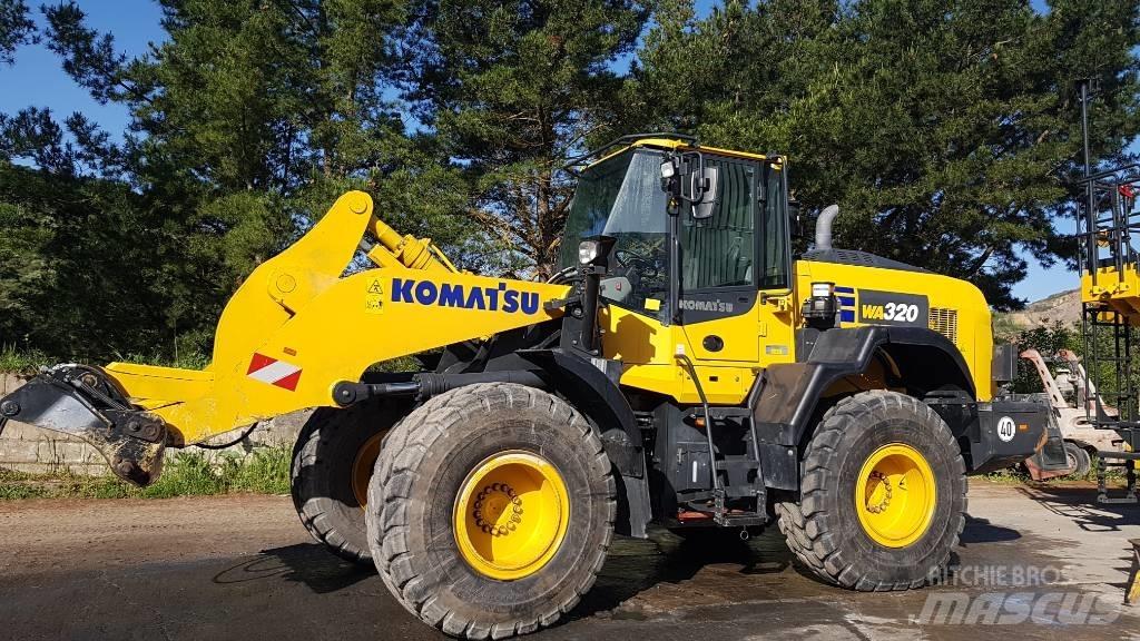 Komatsu WA320-8E0 Incarcator pe pneuri
