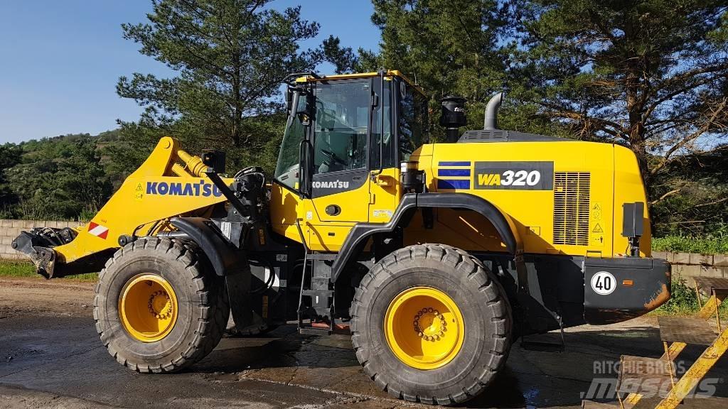 Komatsu WA320-8E0 Incarcator pe pneuri