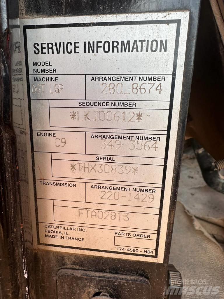 CAT D6T Buldozere pe senile