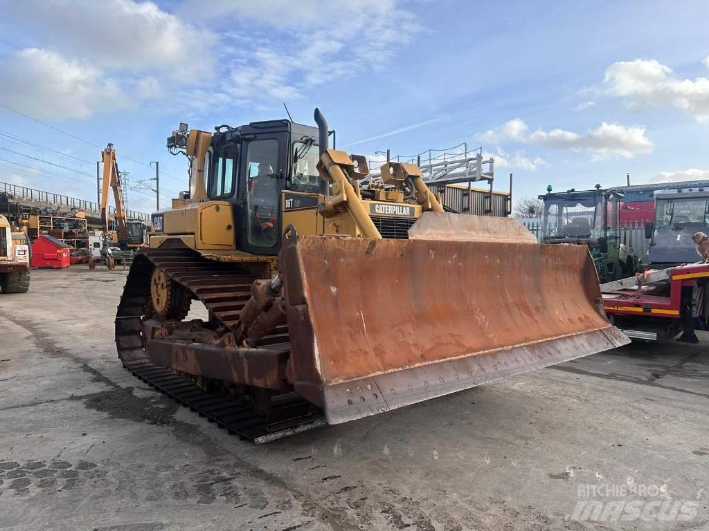 CAT D6T Buldozere pe senile