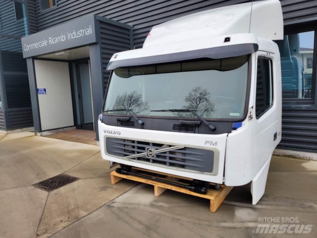 Volvo FL Cabine si interior