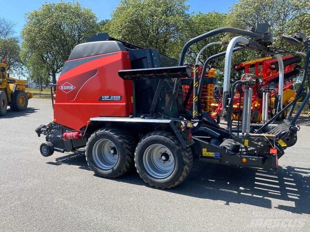 Kuhn VBP2295 Masina de balotat cilindric