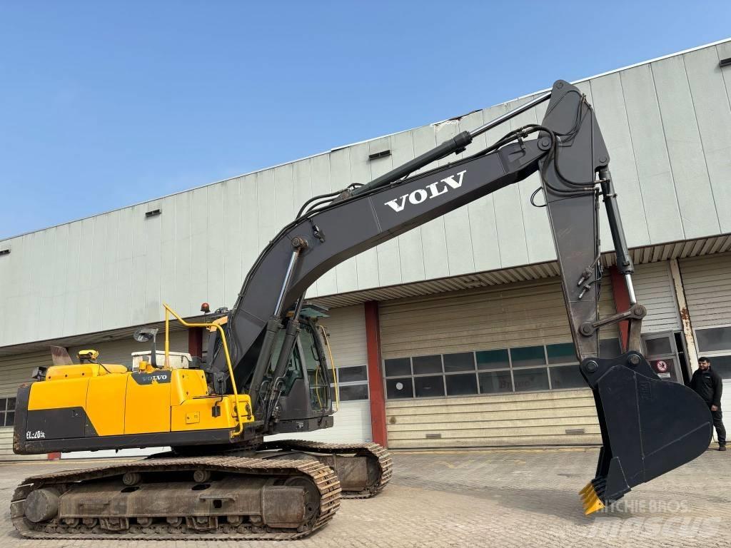 Volvo EC 220 DL Excavatoare pe șenile
