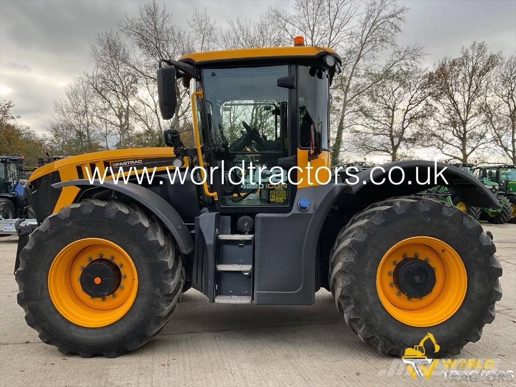 JCB Fastrac 4220 Tractoare