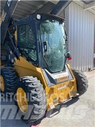 John Deere 324G Mini incarcator