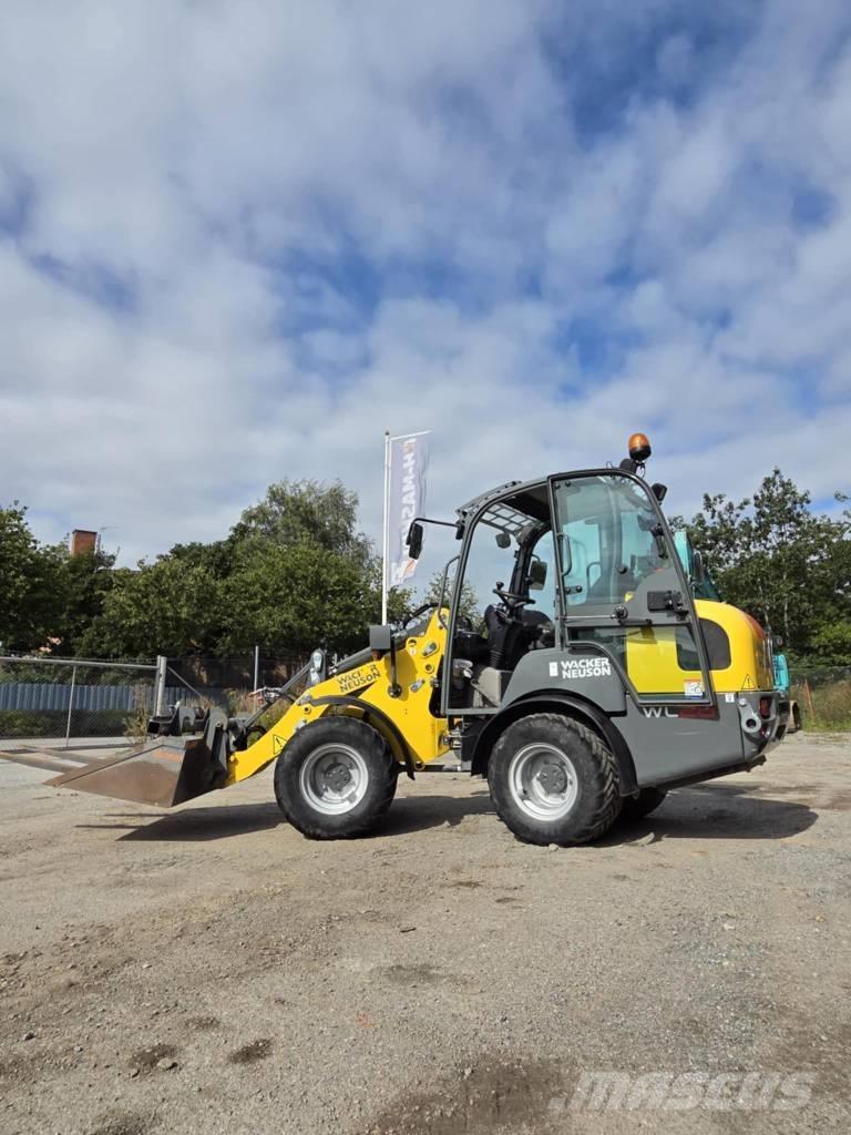Wacker Neuson WL 28 Incarcator pe pneuri