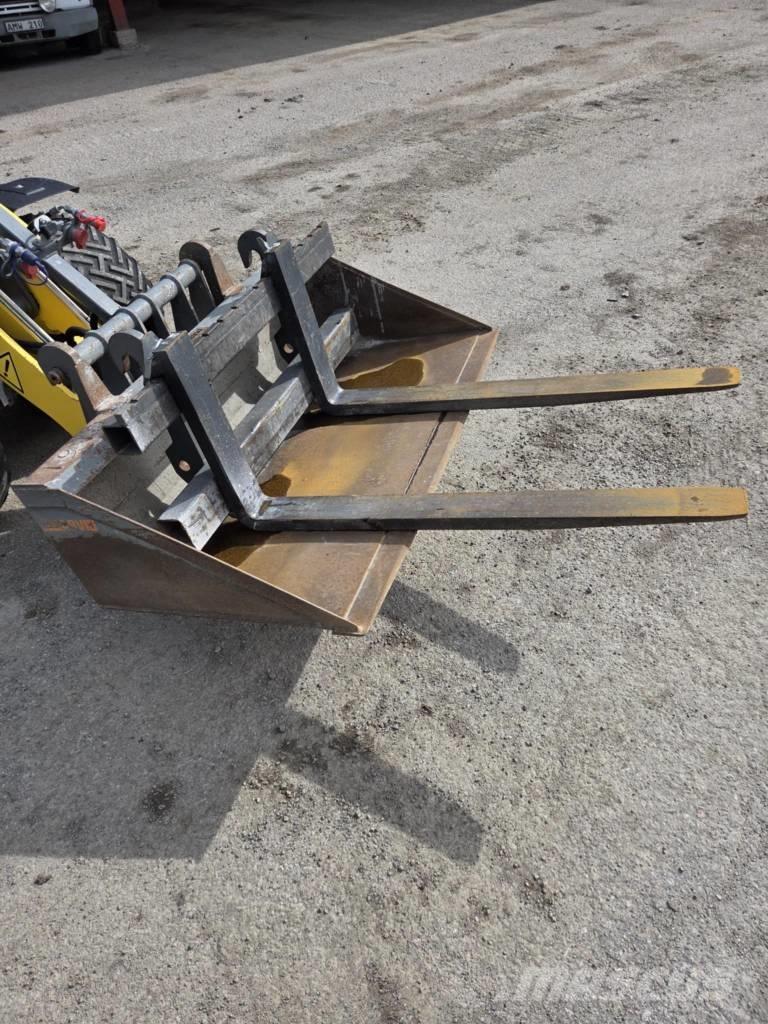 Wacker Neuson WL 28 Incarcator pe pneuri