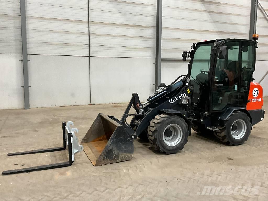 Kubota RT 220-2 A Incarcator pe pneuri
