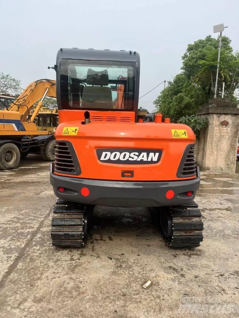 Doosan DX55-9C Mini excavatoare < 7t