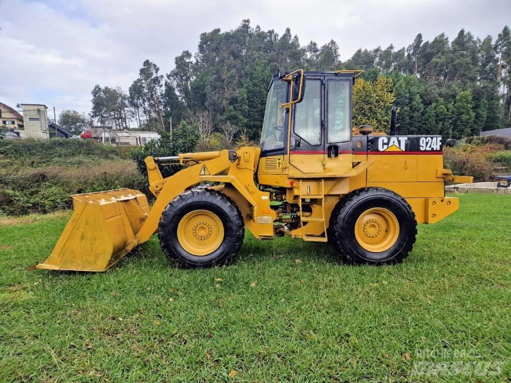 CAT 924F Incarcator pe pneuri